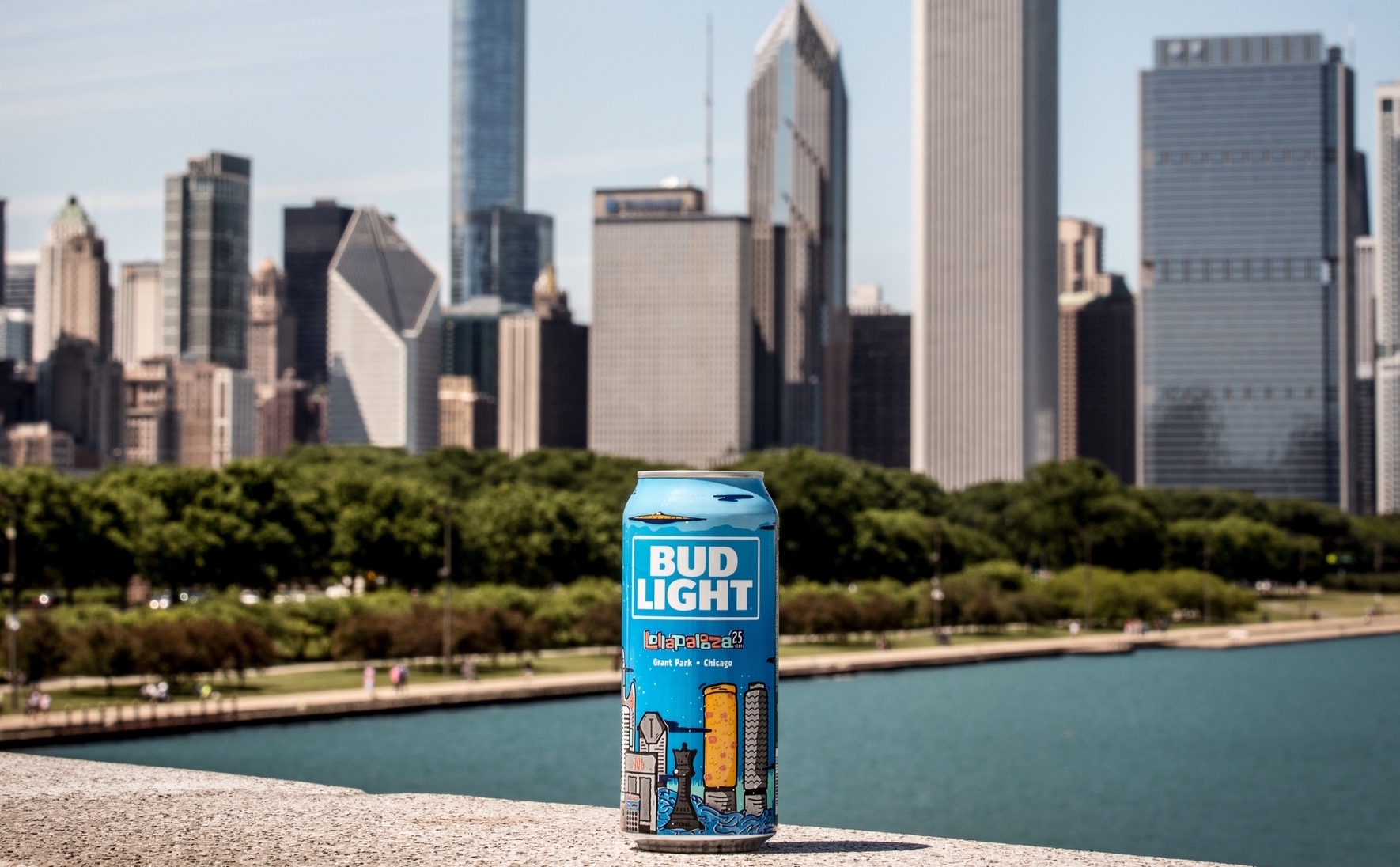 lolla cans